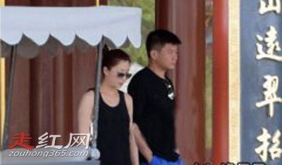 李金羽现任妻子陈蓉资料简介 两人没有承认过恋情
