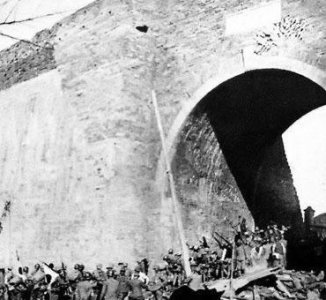 ​南京保卫战时饱受日军攻击的中华门 大屠杀从这里开始