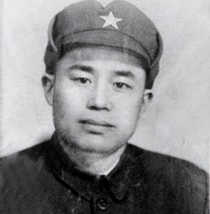 ​王近山来南京军区后，许世友对一项安排很不满：把我的房子腾给他