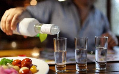 ​从爆红到退隐，有“男人的好朋友”之称的张裕三鞭酒，为何不行了