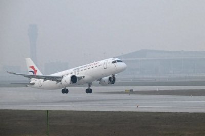 ​C919起飞！重庆江北国际机场第四跑道正式启用！