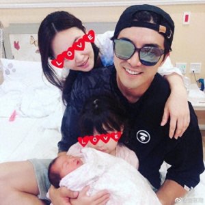 ​处女座就很“龟毛”？贺军翔为此让妻子提前剖腹产，太迷信