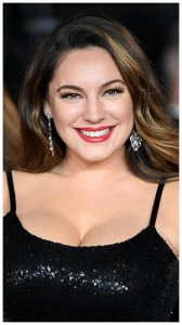 ​凯莉·布鲁克：表演充满自然和真实感，把角色栩栩如生展示给观众