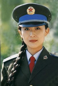 ​巫刚：因妻子不生孩子离婚，却和不婚不育的陈瑾在一起21年