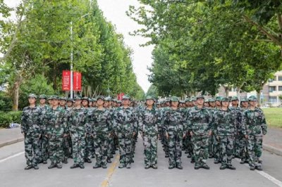 ​多图直击河南师范大学军训现场！