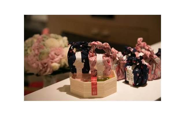 雅漾去红血丝怎么样(如何拯救自己的敏感肌红血丝) 雅漾去红血丝怎么样(如何拯救自己的敏感肌红血丝)