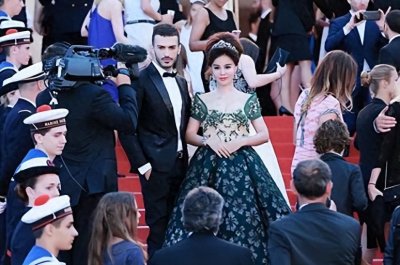 ​医美老板于文红：农村女逆袭身家百亿，4次离婚，45岁嫁25岁超模