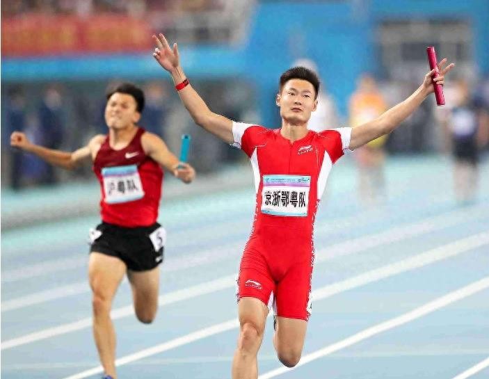 组图：中国短跑名将张培萌