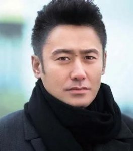 ​＂吴秀波喊冤被设局骗到破产:网友热议批评