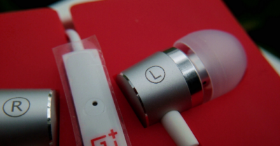 ​l是左还是右耳机,耳机l和r哪个是左右