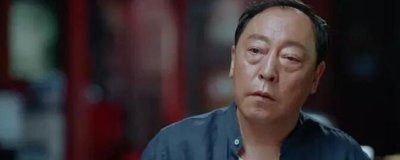 ​靳东父亲是倪大红吗