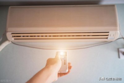 ​空调吹出的风有一股难闻的酸臭味？很简单，这样处理就能轻松解决