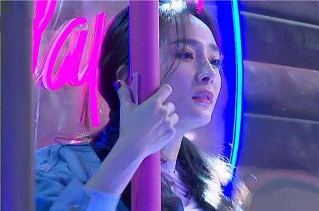 魏大勋肚皮舞惊艳拜杨幂所赐？杨幂大跳钢管舞曾让魏大勋如痴如醉