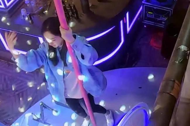 魏大勋肚皮舞惊艳拜杨幂所赐？杨幂大跳钢管舞曾让魏大勋如痴如醉