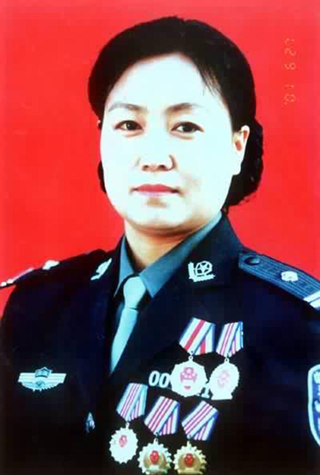 任长霞死于几几年 任长霞40岁因公牺牲(1)