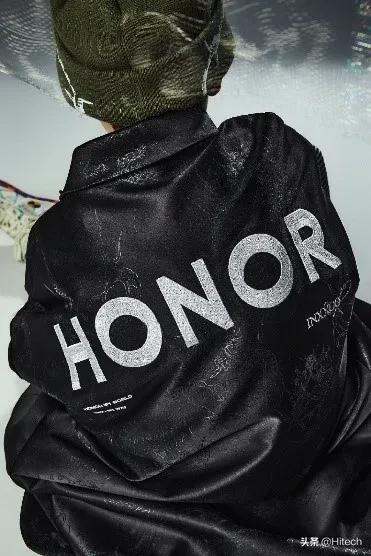 荣耀秋季新品发布会华为（华为荣耀联合潮牌打造时尚联名单品）(4)