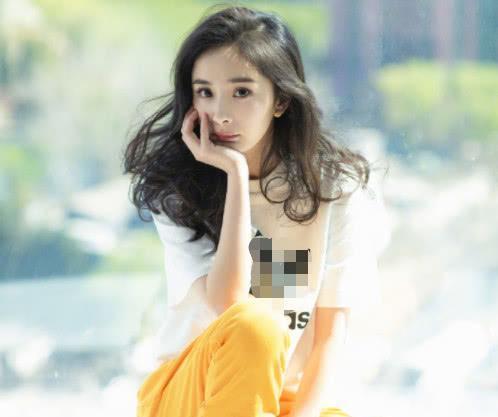 杨幂十年前旧照曝光,这就是传说中的嫩牛五方?整没整一目了然