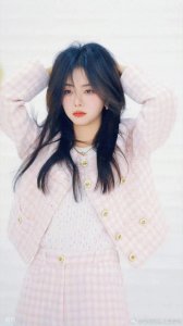 ​谭松韵发型大挑战：长发焊头VS短发精灵，你pick哪一款？