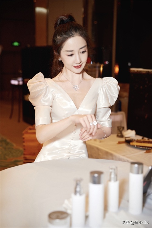 明星陈欣予,娱乐圈女演员,被誉为“胶原蛋白女神”