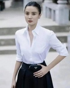 ​宋佳的娱乐圈传奇：情史多波折，张颂文胡军相伴，演技成就非凡