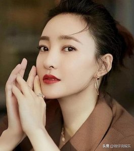 ​王丽坤于和伟夜会曝光，清纯不再？共度夜晚被拍，网友热议不断。