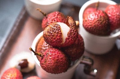 ​龙眼和荔枝有什么区别？