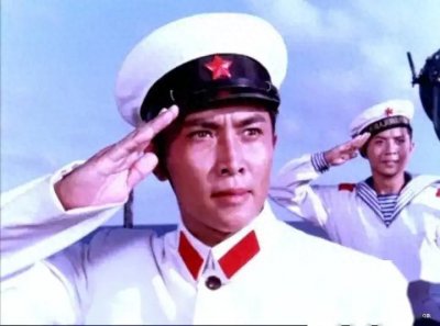 ​年轻时的唐国强太帅了，不愧是七八十年代公认的最帅男明星