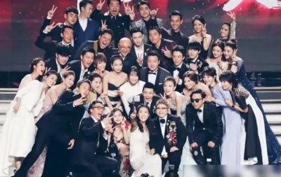 ​明星C位暗藏玄机，咖位越大，C位越稳，张韶涵因争抢C位闹笑话？