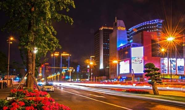 拍月亮发朋友圈说说,拍了夜景想发个朋友圈怎么说晚安语图1