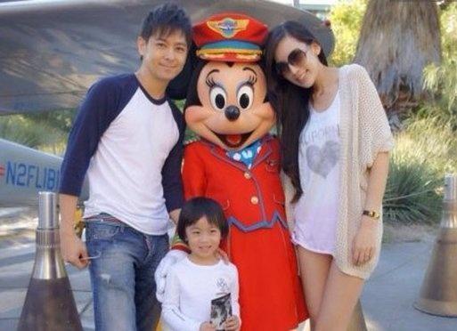 林志颖三个儿子近照：大儿子变化大，双胞胎儿子模样呆萌却有差异