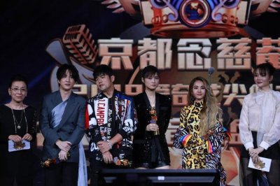 ​周杰伦蔡依林合体无言以对（周杰伦蔡依林双J）