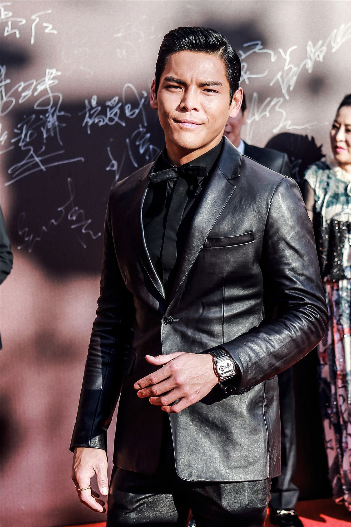 向佐个人资料写真作品