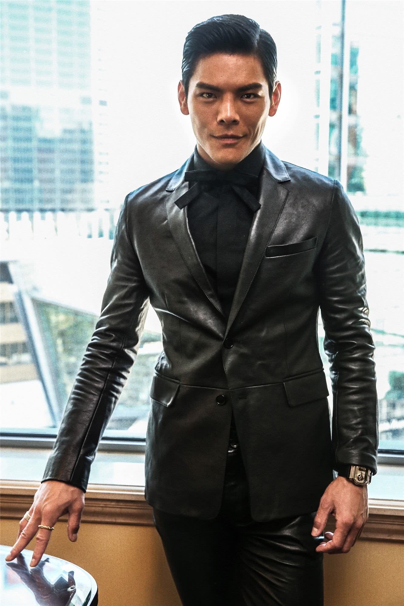 向佐个人资料写真作品