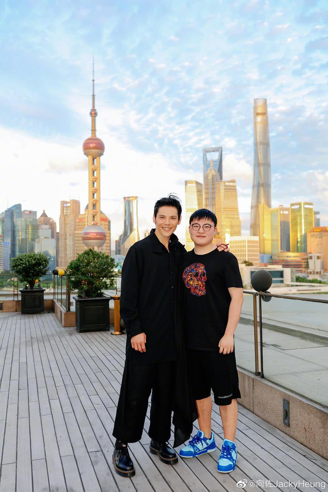 向佐个人资料写真作品