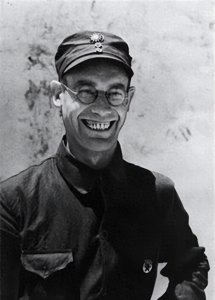 ​1939年李德返回苏联，留在中国的2任老婆，她们后来过得怎么样？