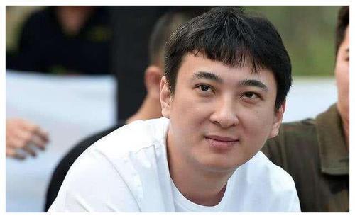 被曝新恋情的王思聪(甜仇官宣与王思聪分手)(1)