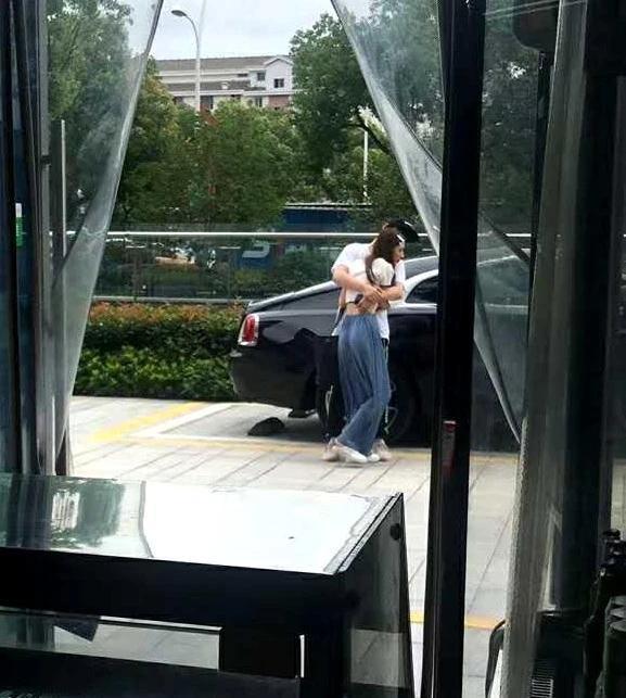 被曝新恋情的王思聪(甜仇官宣与王思聪分手)(7)