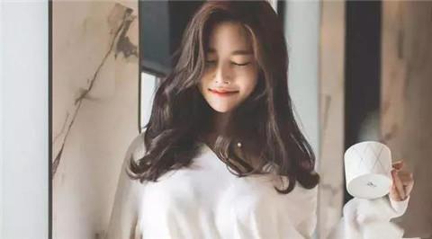 见面就上下其手