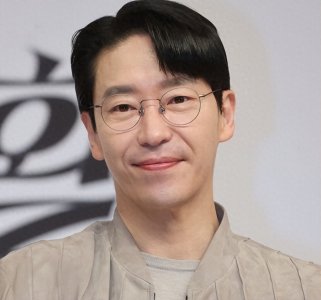 ​“渣男”会长扮演者严基俊将要和圈外女友喜结连理