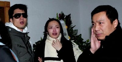 ​“红颜薄命”潘星谊：因滑倒撞碎鱼缸身亡，葬礼上姚晨哭成泪人