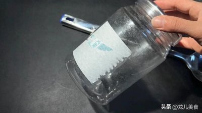 ​今天才知道，去除胶带残留胶印这么简单，滴一滴它，立马去除干净