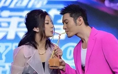 ​赵薇与黄晓明：离婚后的再相遇，能否续前缘？