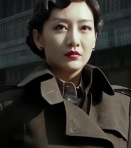 ​“夜光剧本”8年多后，再看王鸥，42岁的她已是人生赢家