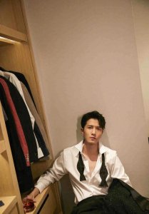 ​掌中之物番外19:傅慎行深夜回国，何妍带他回家休息