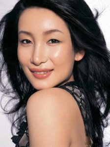 ​秦海璐的情史，被李湘抢走“钻石王老五”，与老板相恋7年嫁真爱