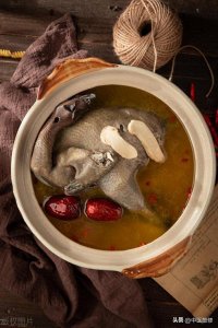 ​女生一定要学会做的乌鸡汤，不仅补气血还能美容养颜