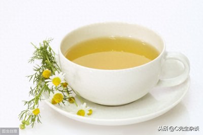 ​生活小妙招：茶杯中的茶垢难清洗，用这个方法一招解决