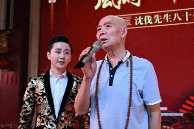 ​成都男神—李伯清，4岁丧父，47岁走红，60岁出家，终成城市名片