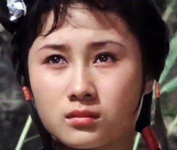 ​童年女神：少林寺被王仁则绑起的牧羊女，为何成名后出国至今未婚