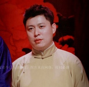 ​曹云金有胆大闹生日宴，却没胆惹李鹤东，这人究竟是什么来头呢